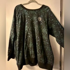 Torrid Black and Green Star Sweatshirt